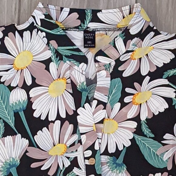 Emery Rose Batwing Floral Button Down - Picture 2 of 4